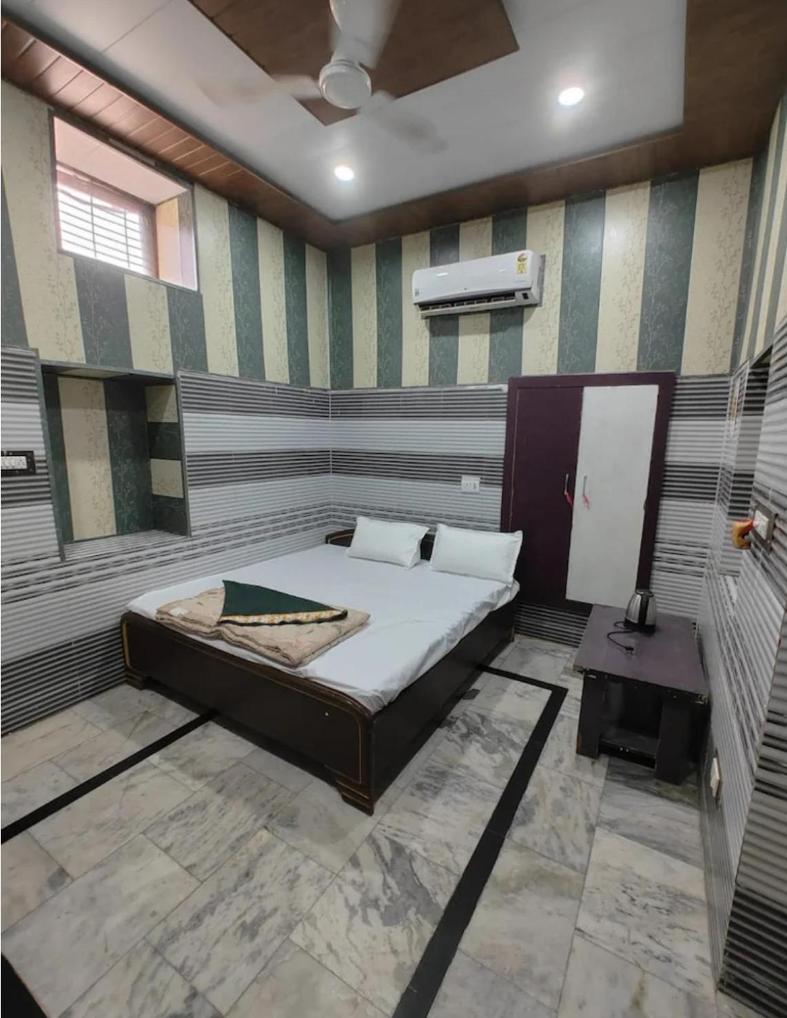 Bhagat Ji Guest House Ayodhya المظهر الخارجي الصورة